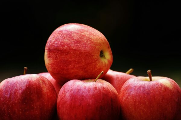 Kashmir Apple (1kg)
